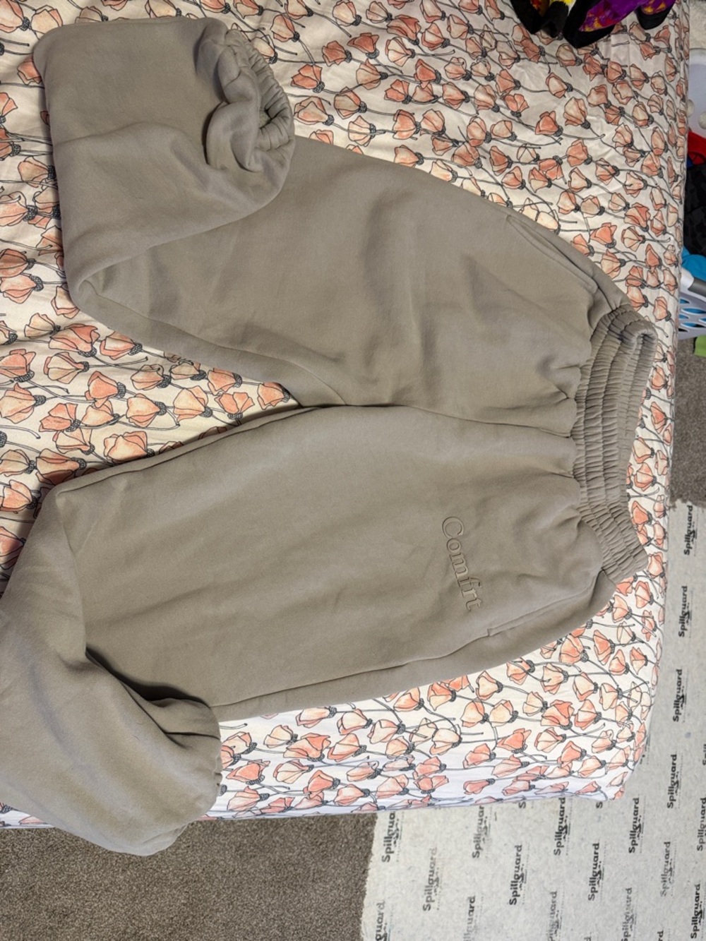 Comfort grayish green sweatpants